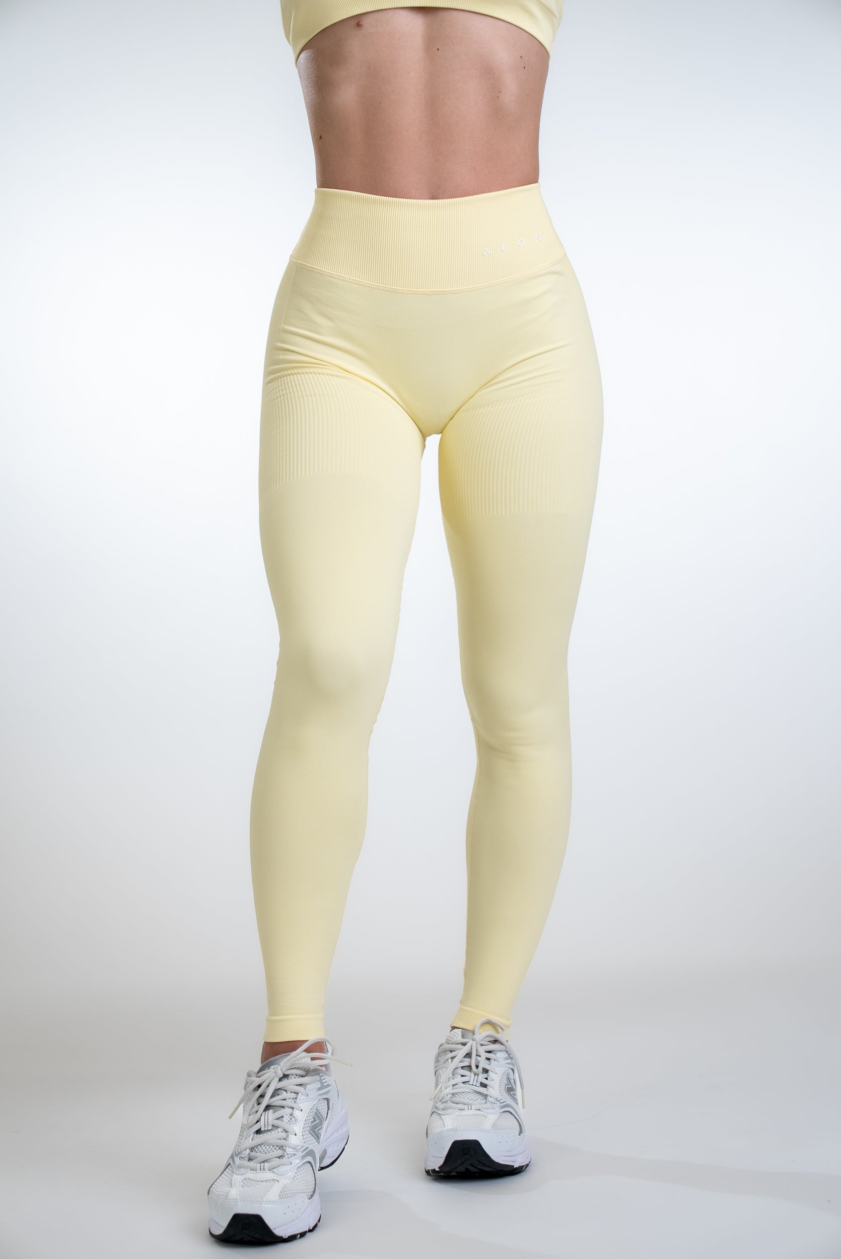 DEFINE V-BACK SCRUNCH LEGÍNY