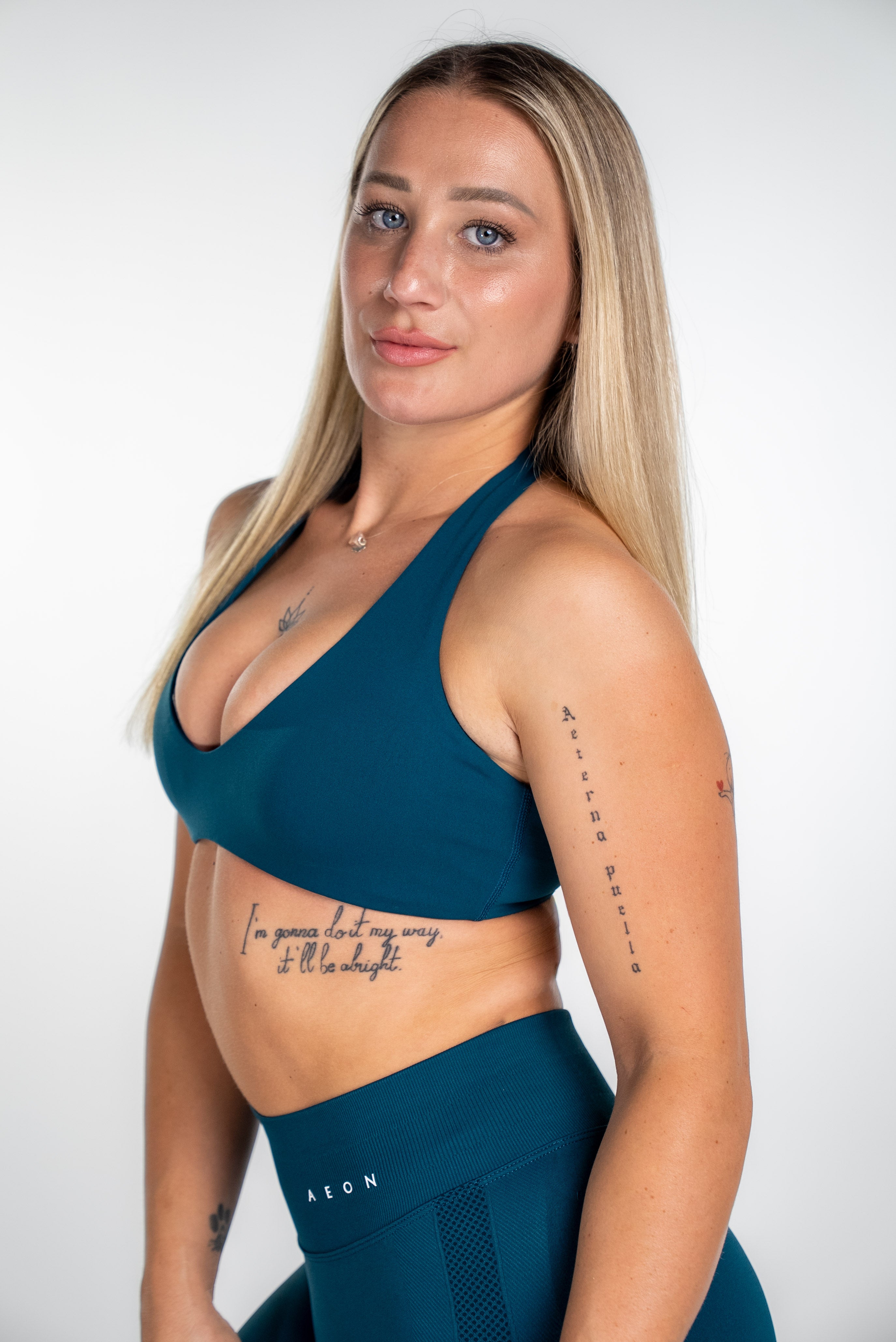 MOTION BEZŠVOVÁ HALTER NECK PODPRSENKA V2