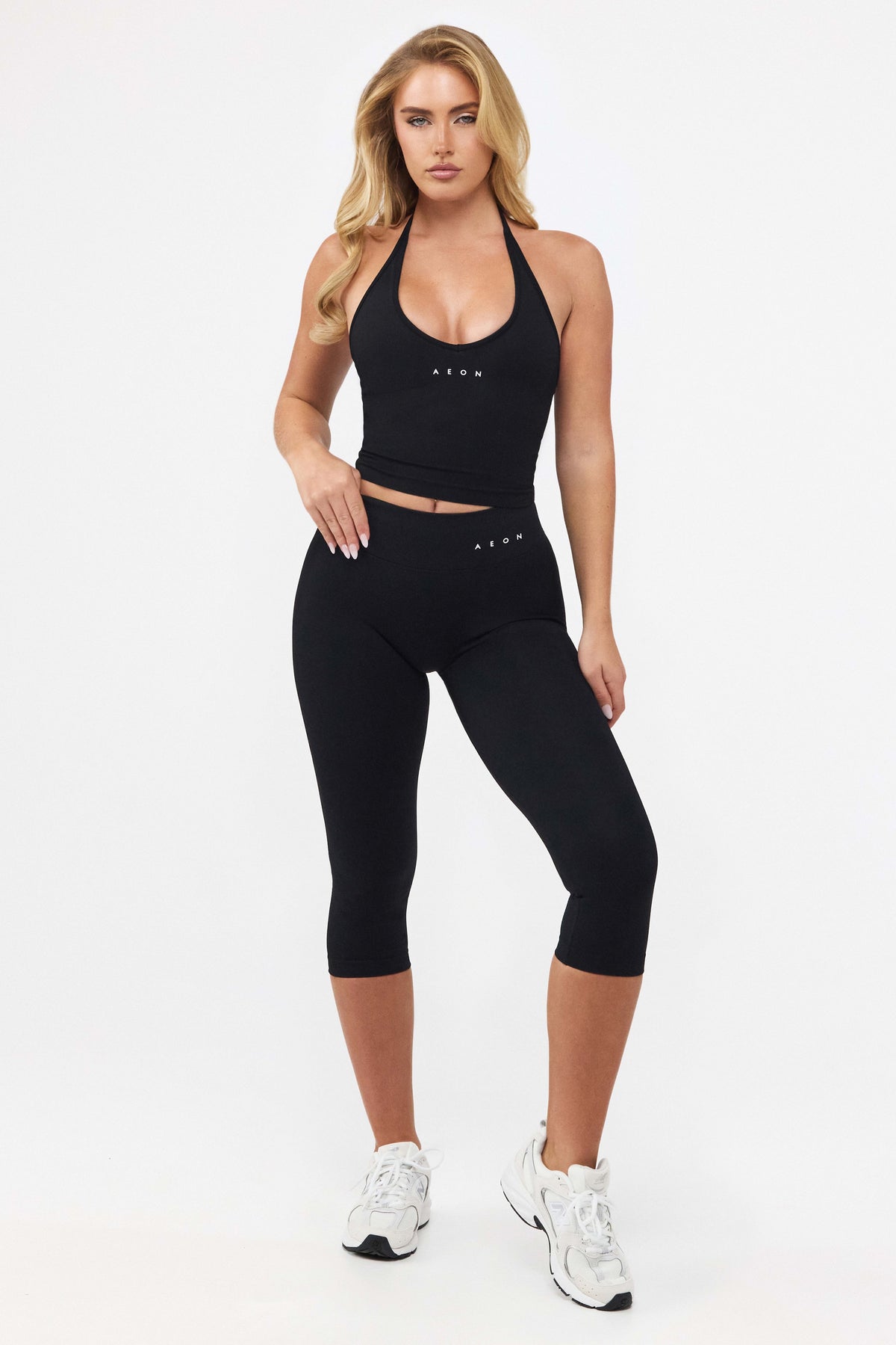 MOTION MID WAIST SCRUNCH CAPRI LEGÍNY V2