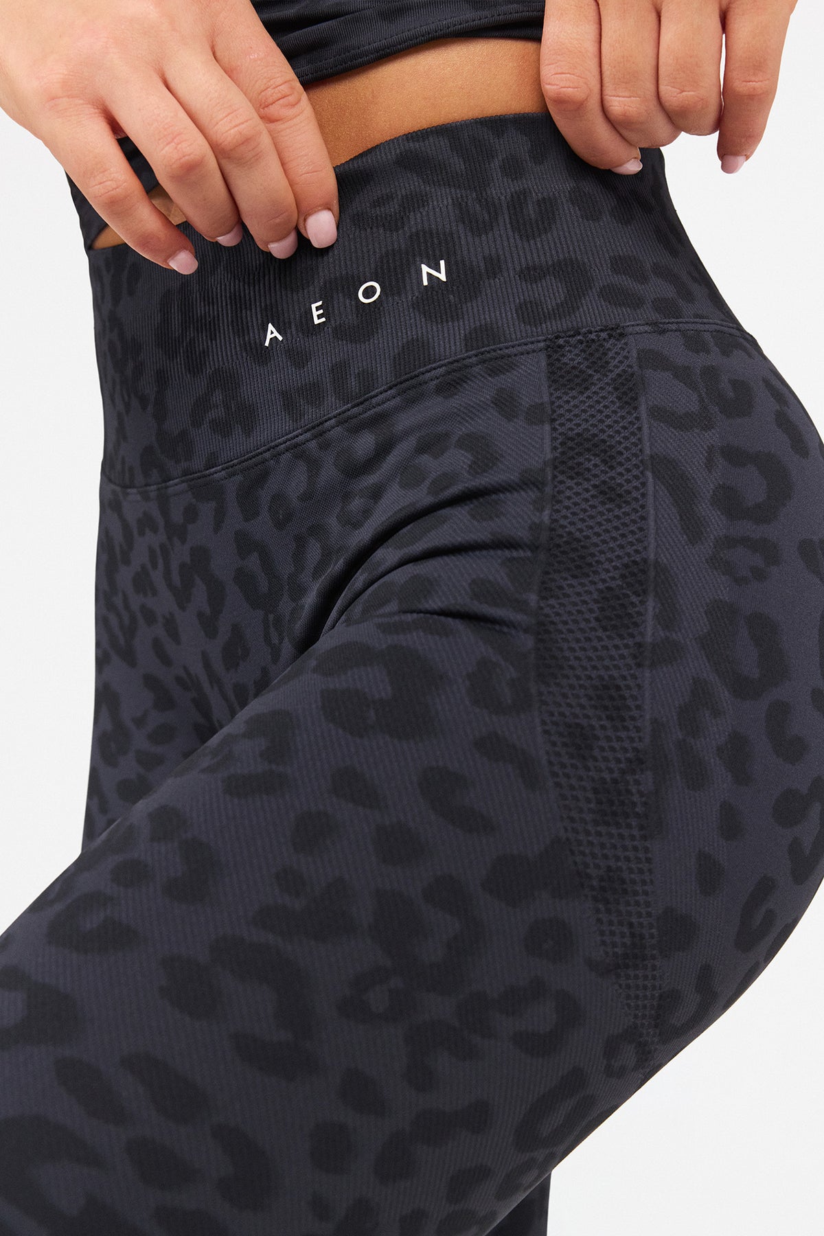 MOTION LEO MID WAIST SCRUNCH LEGÍNY V2