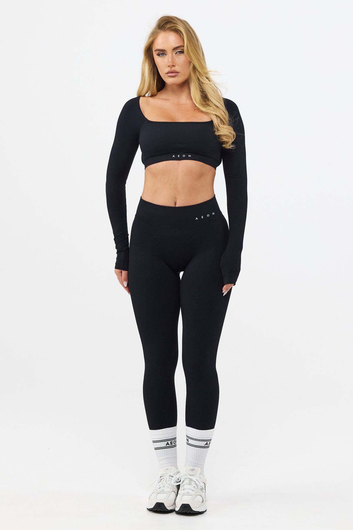 MOTION CROP TOP S DLHÝMI RUKÁVMI V2