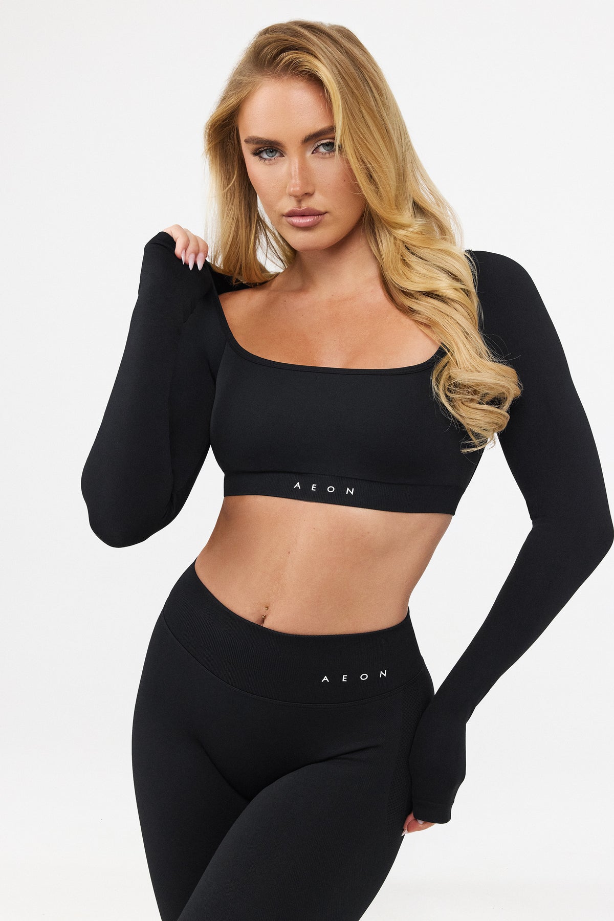 MOTION CROP TOP S DLHÝMI RUKÁVMI V2