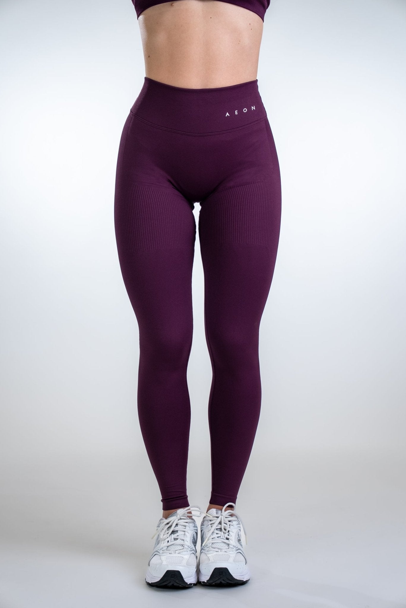 DEFINE V-BACK SCRUNCH LEGGINGS - Aeon Athletics