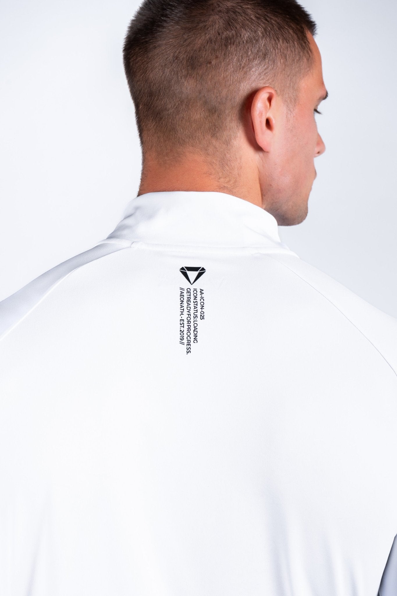 ICON PERFORMANCE HALF ZIP TEE - Aeon Athletics
