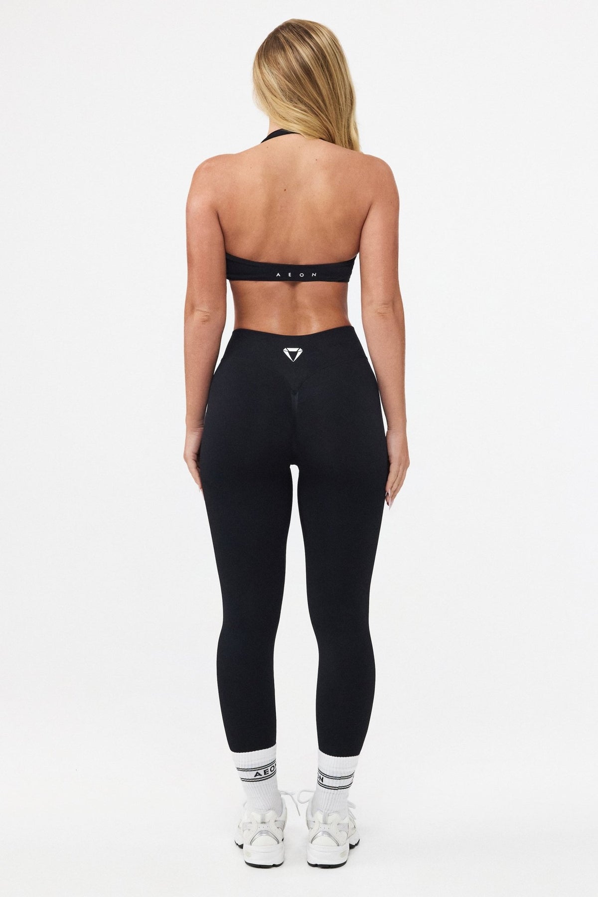 MOTION HALTER NECK BRA V2 - Aeon Athletics