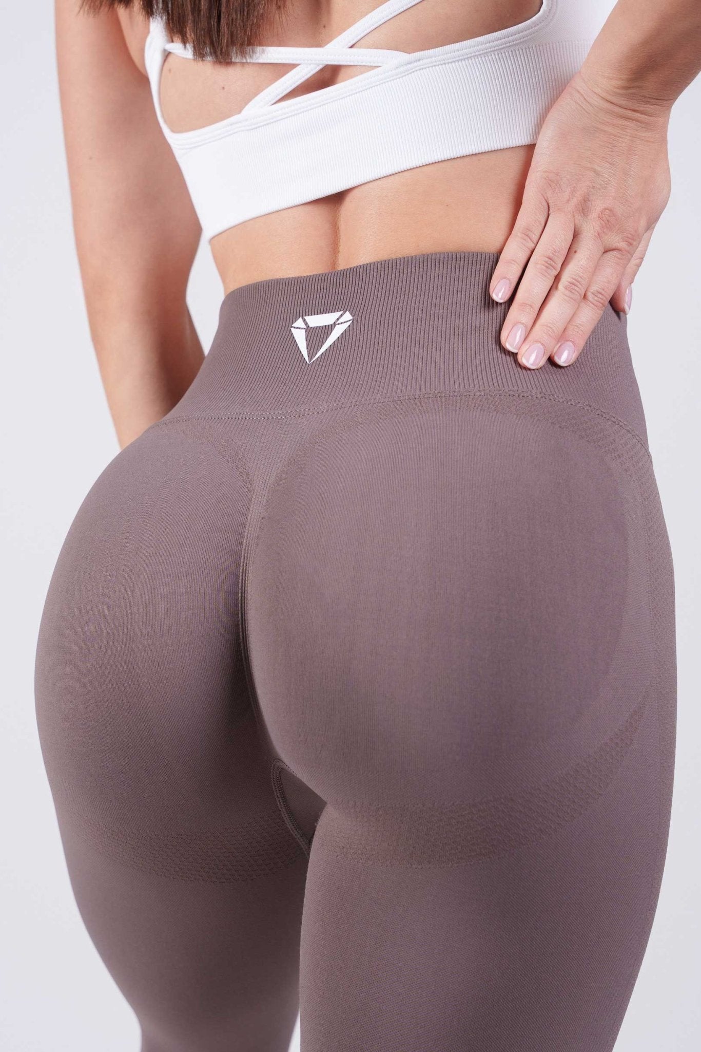 MOTION SEAMLESS LEGGINGS - Aeon Athletics