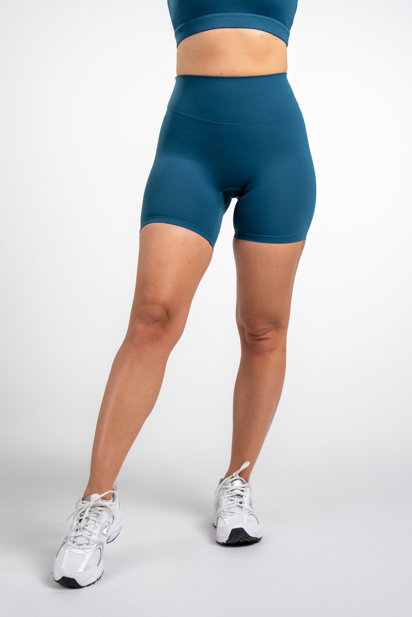 SECOND SKIN SCRUNCH SHORTS - Aeon Athletics