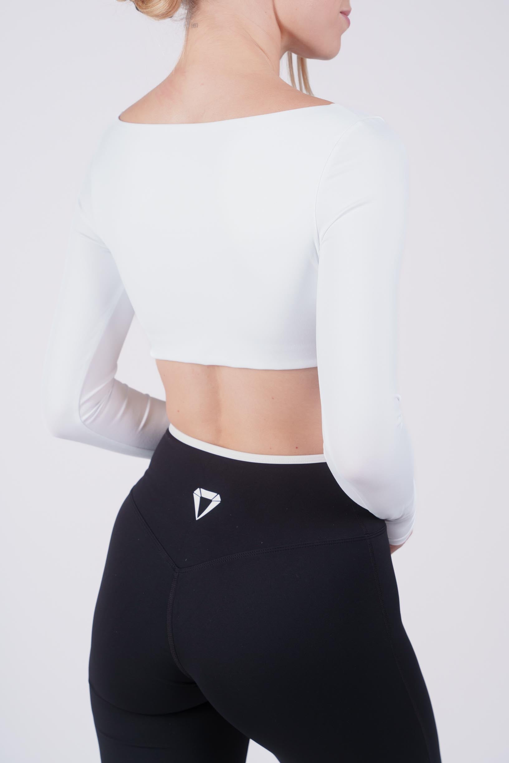 SECOND SKIN LONG SLEEVE CROP TOP