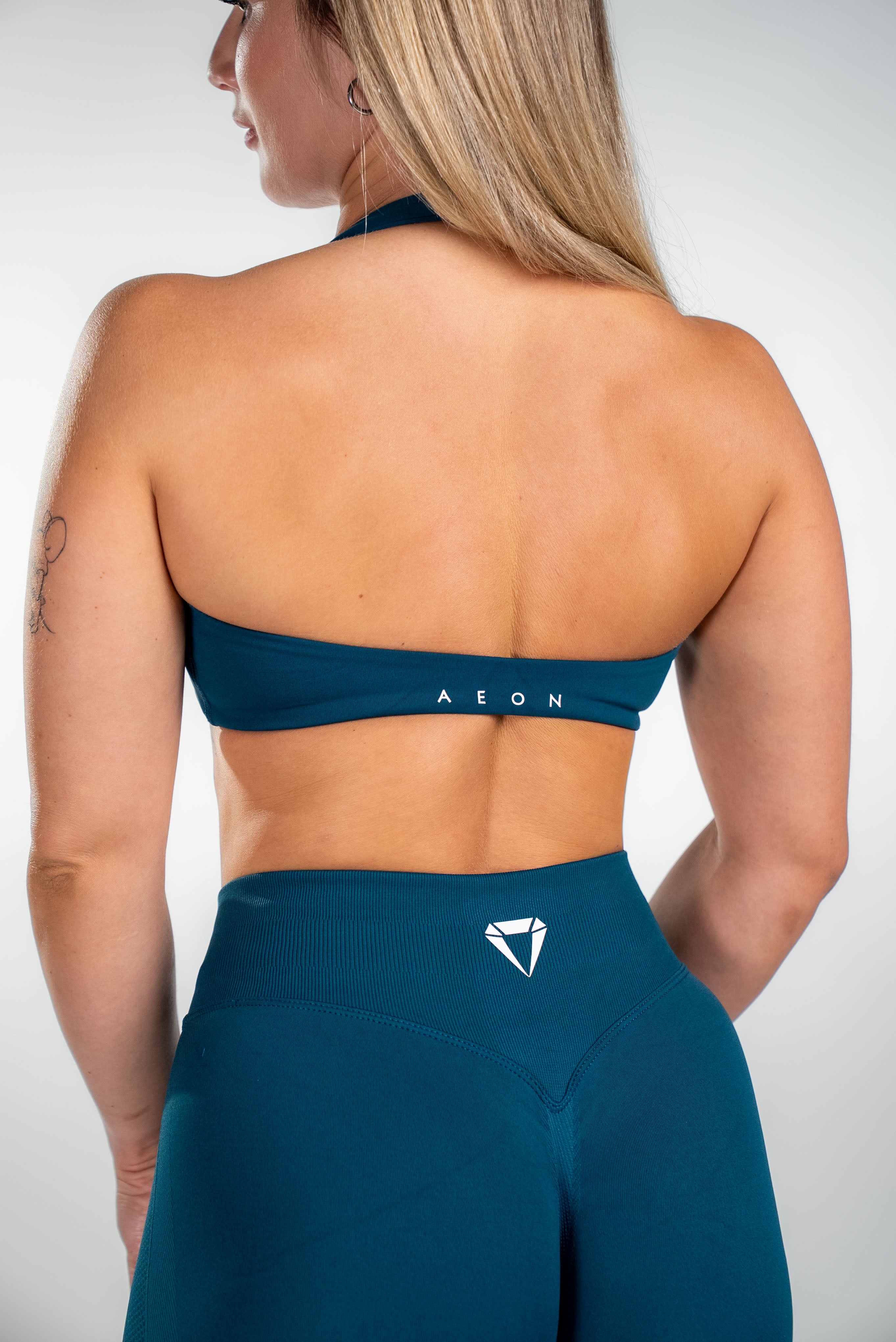MOTION BEZŠVOVÁ HALTER NECK PODPRSENKA V2