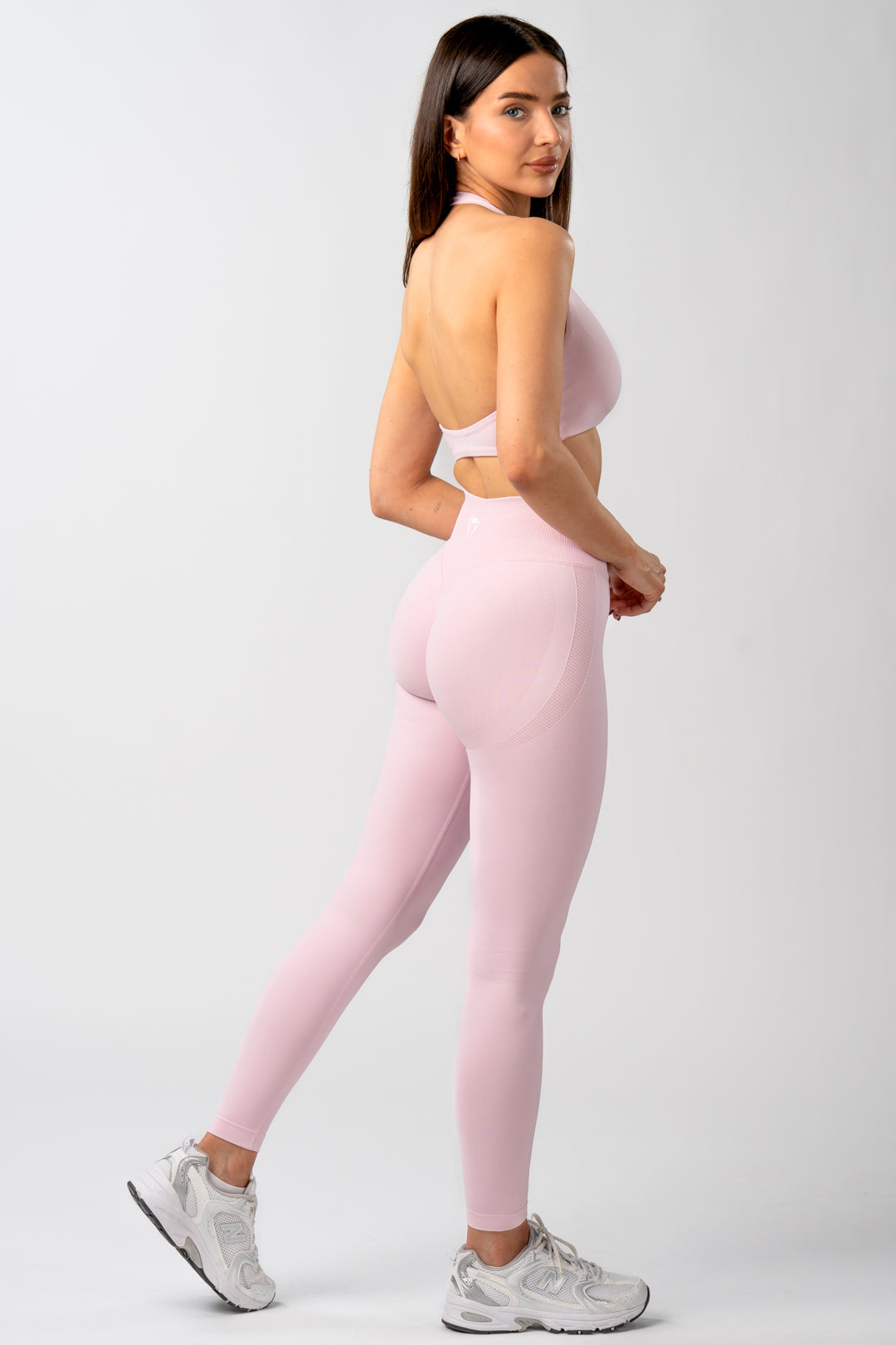 MOTION BEZŠVOVÁ HALTER NECK PODPRSENKA V2