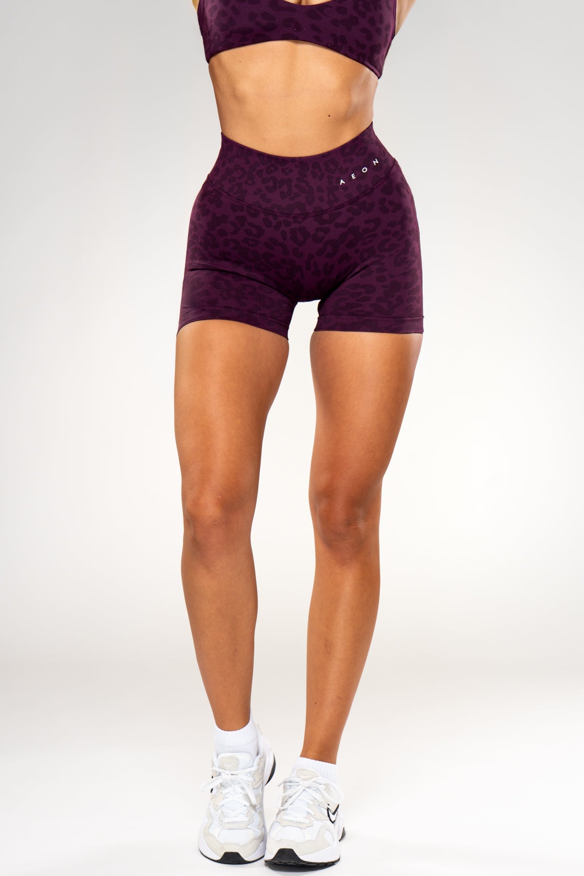 MOTION LEO MID WAIST SCRUNCH ŠORTKY V2