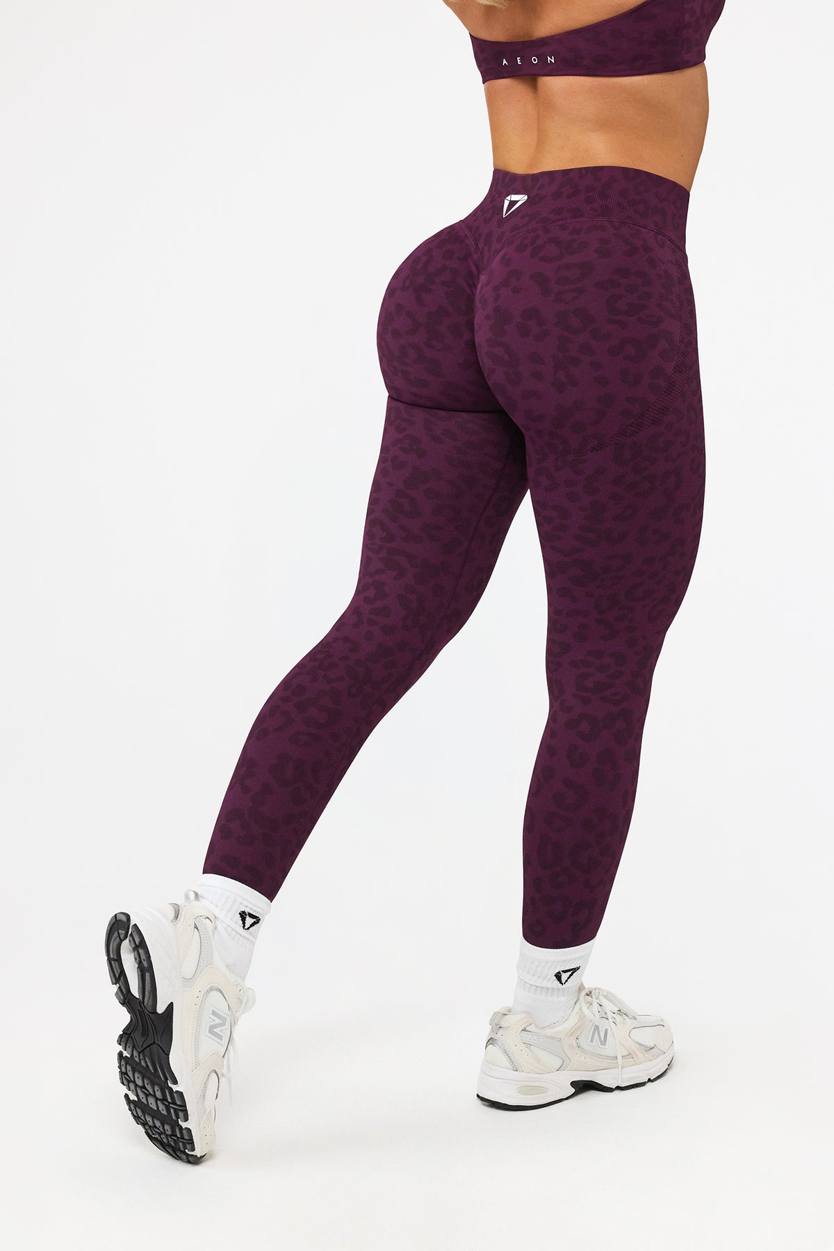 MOTION LEO MID WAIST SCRUNCH LEGÍNY V2
