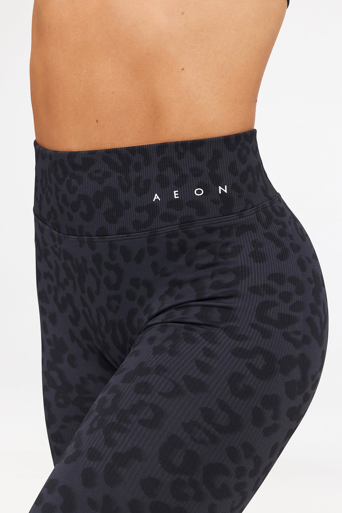 DEFINE LEO SCRUNCH LEGGINGS - Aeon Athletics