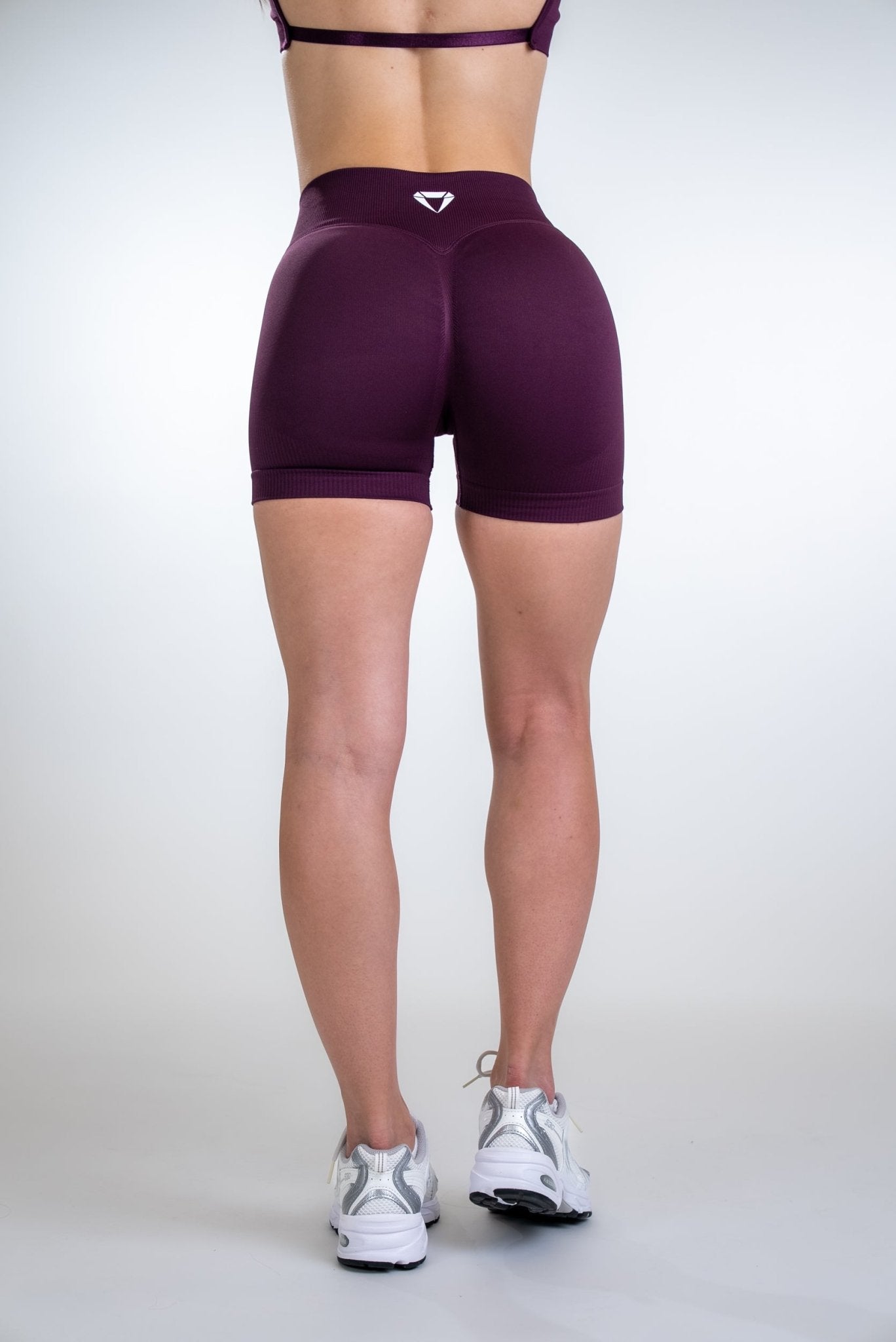 DEFINE SCRUNCH SHORTS - Aeon Athletics
