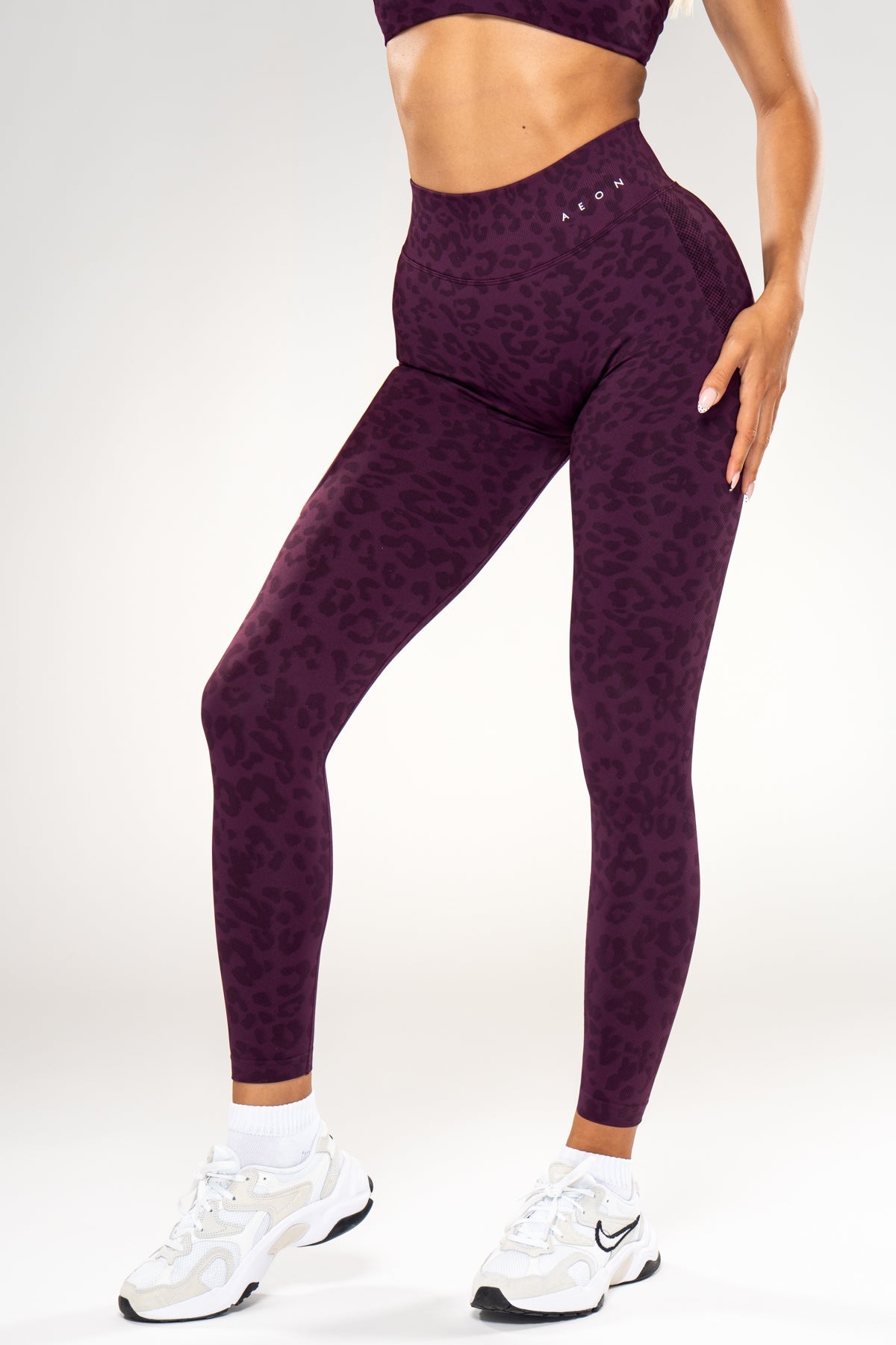 MOTION LEO MID WAIST SCRUNCH LEGGINGS V2 - Aeon Athletics