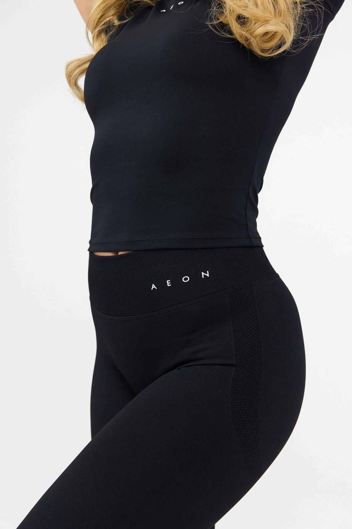 MOTION MID WAIST SCRUNCH FLARED LEGGINGS V2 - Aeon Athletics