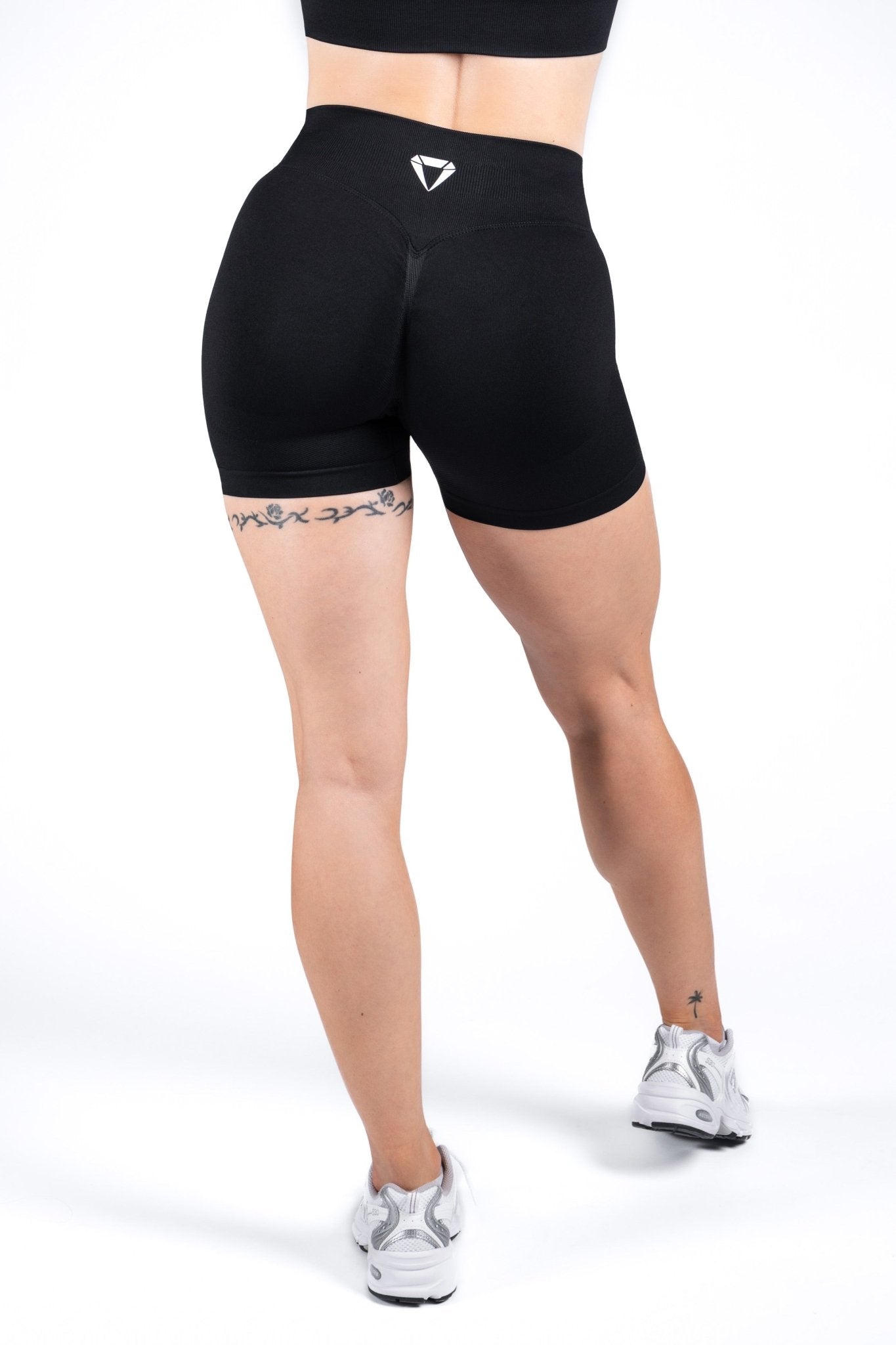 MOTION SEAMLESS SHORTS V2 - Aeon Athletics
