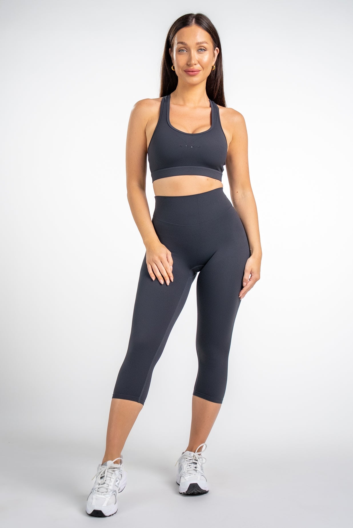 SECOND SKIN SCRUNCH CAPRI LEGGINGS - Aeon Athletics