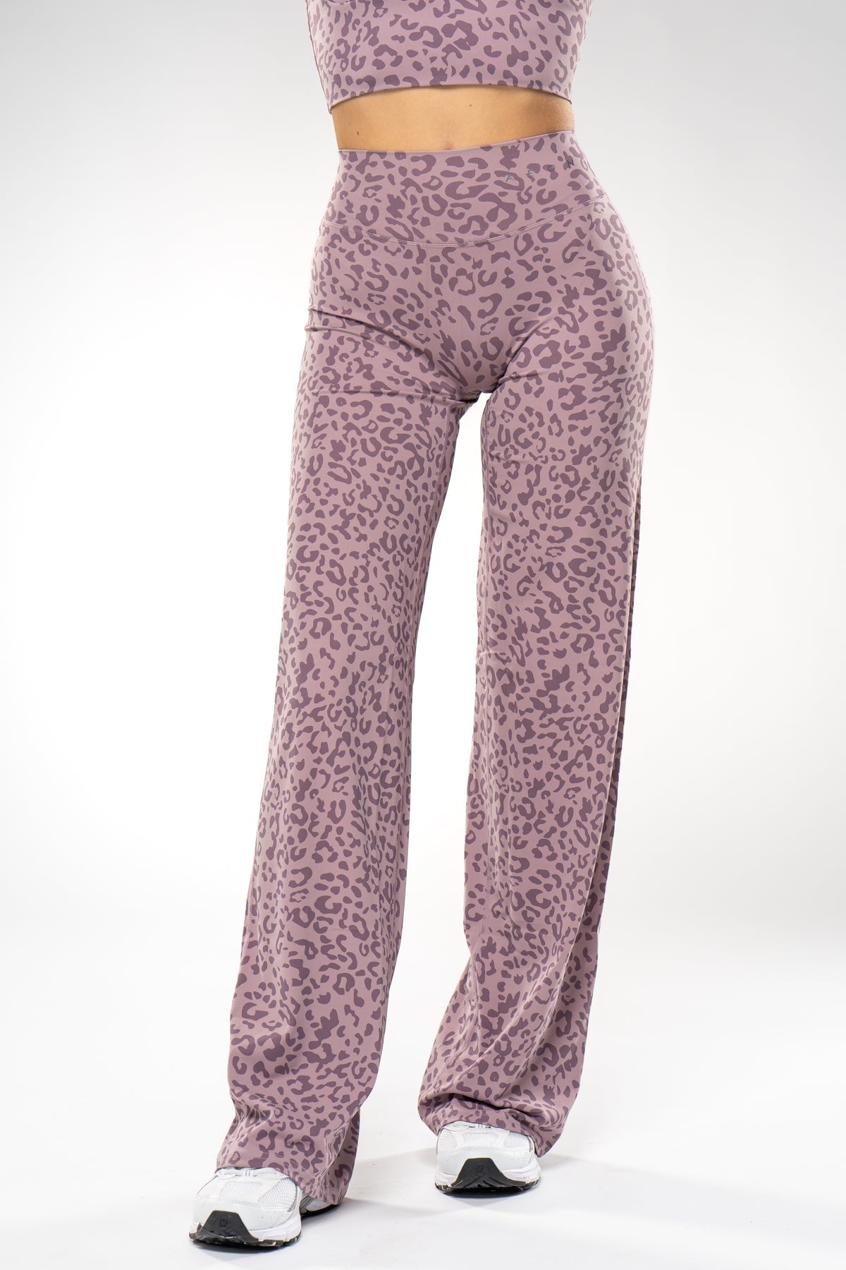 SECOND SKIN WIDE LEG LEO LEGGINGS - Aeon Athletics